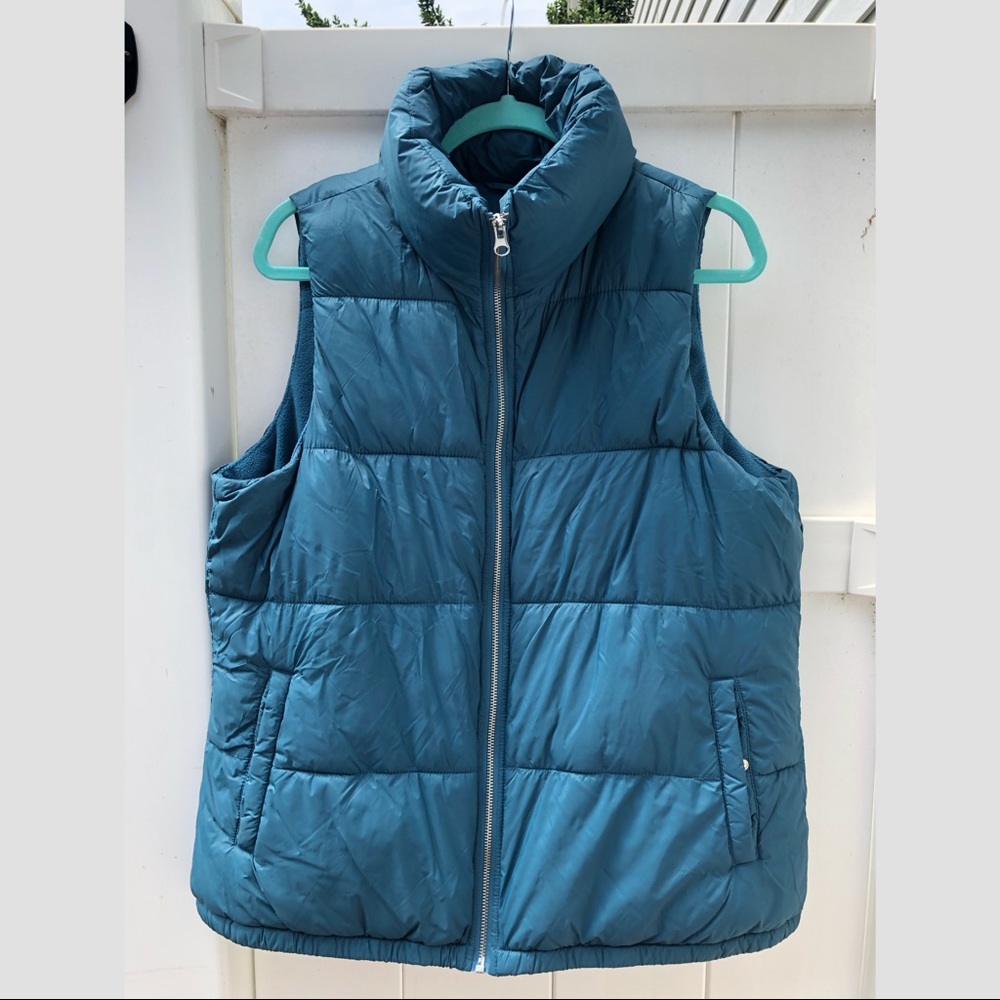 turquoise vest